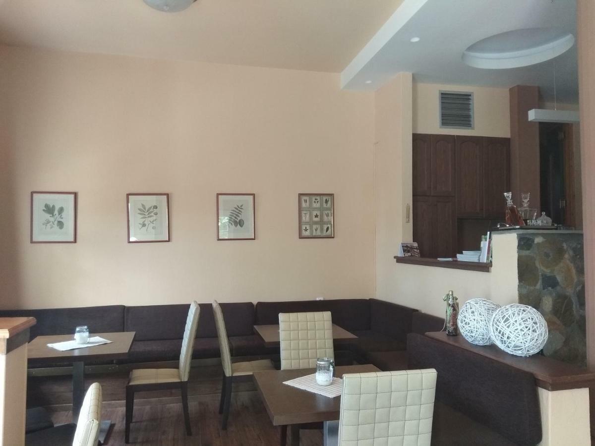 Karavos Hotel Portariá Kültér fotó